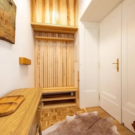 Апартаменты Luxury Design Palackeho *
